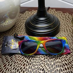 🌅 💜💛💚Sunglass and Pouch Set 🕶️ 💜💛💚