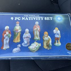 Vintage 9 Piece Ceramic  Nativity Set with Original Box