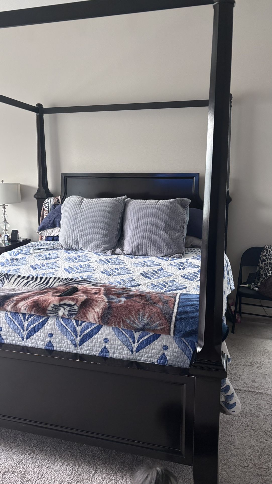 5 Piece Canopy King Bedroom Suite