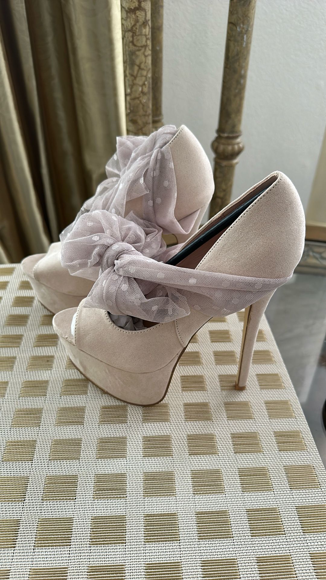 High heels pumps