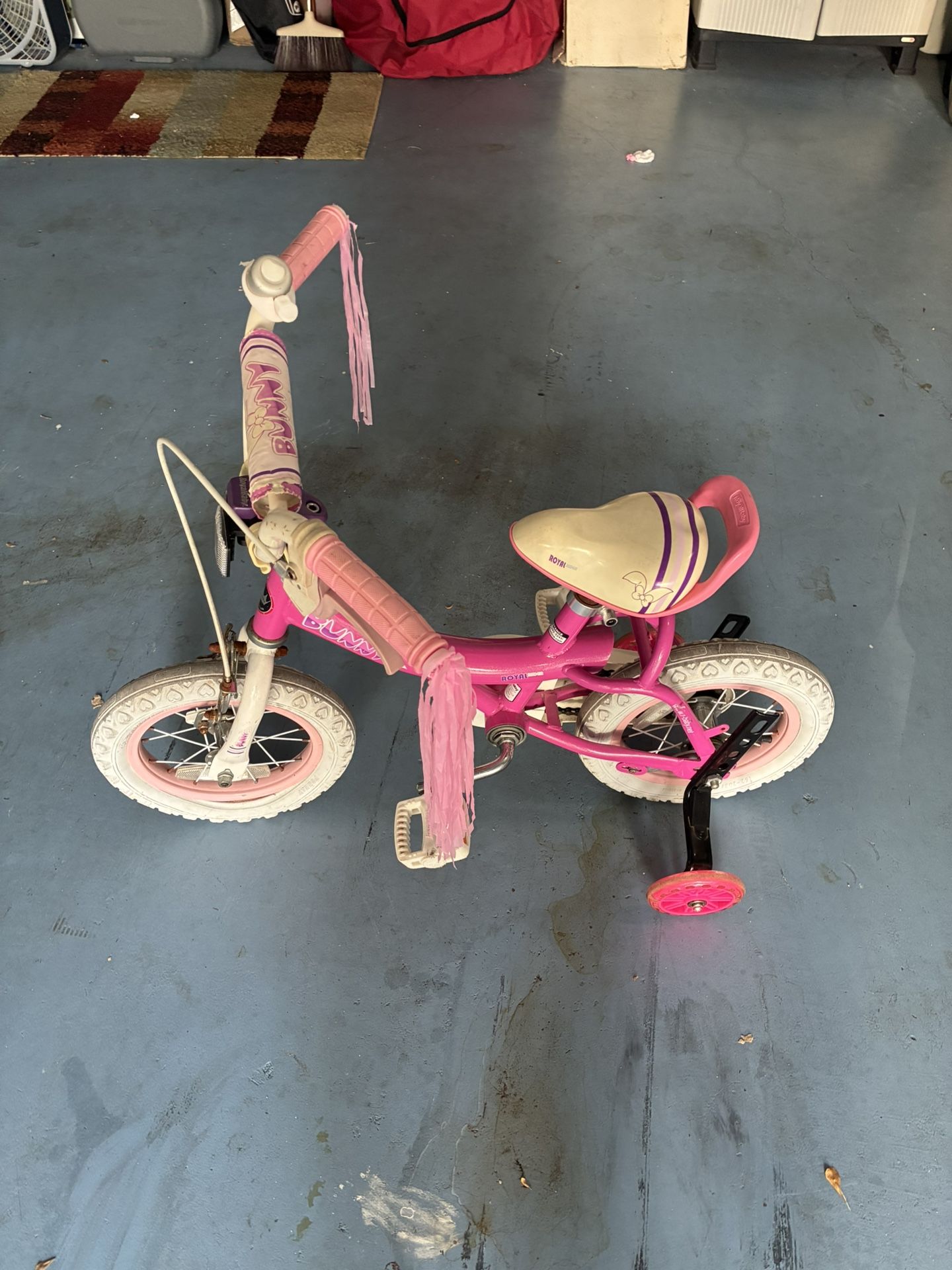 Girls bike & kids scooter