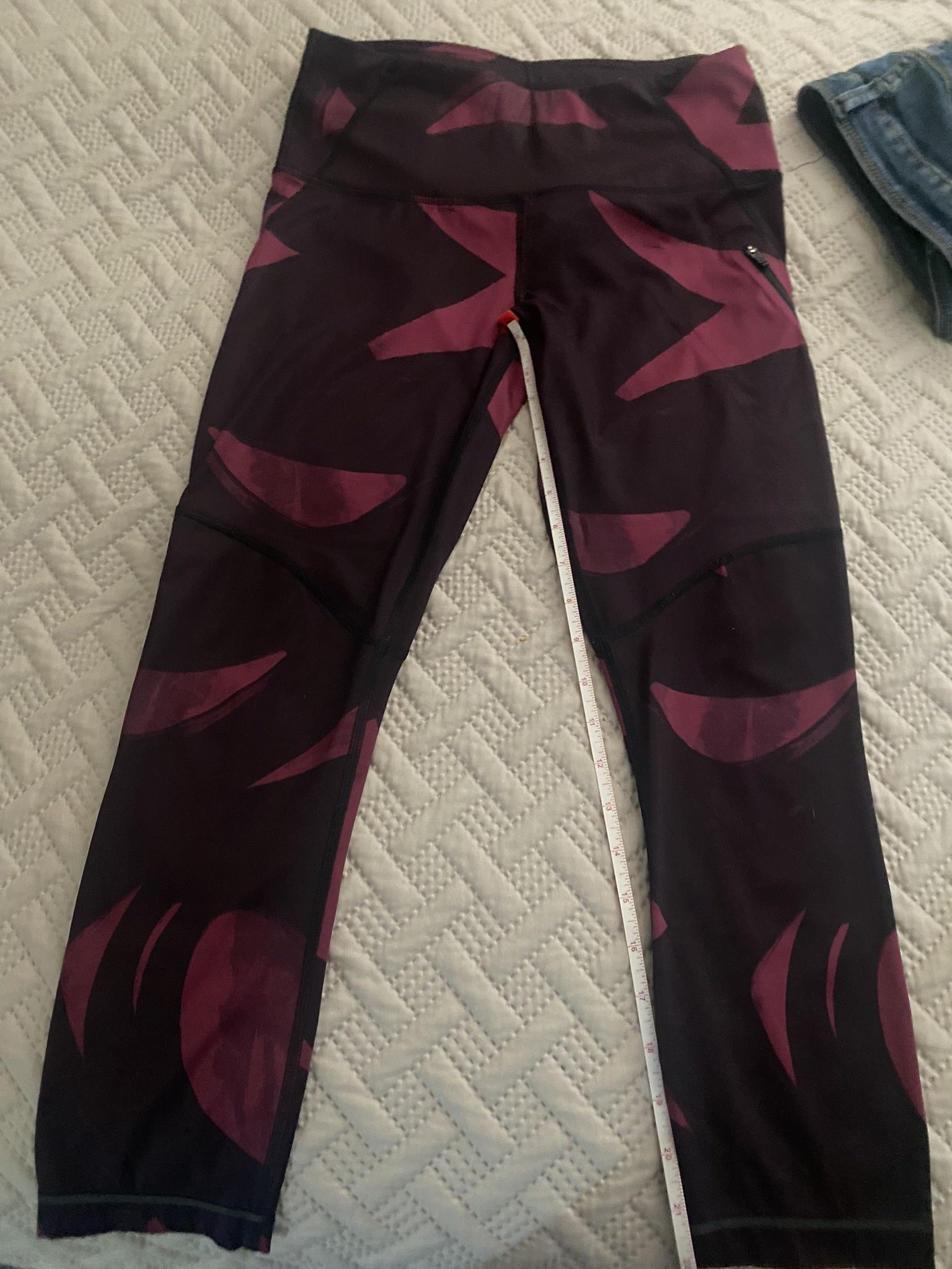 Lululemon Inspire Tight Back Spin Stroke Maroon Black Fall Colors W 26” I 22”