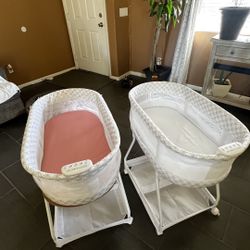 Bassinets  with  Vibration, Music & Light