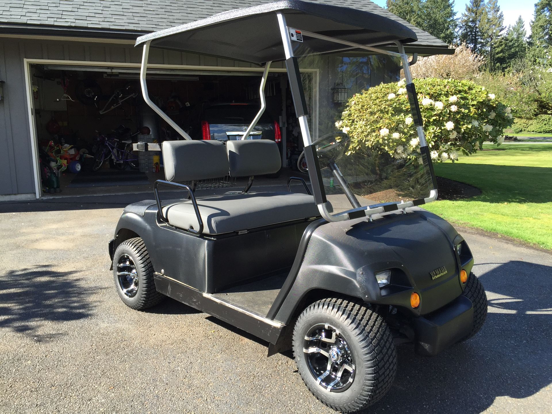 Yamaha G19E Golf Cart Like New Used Condition