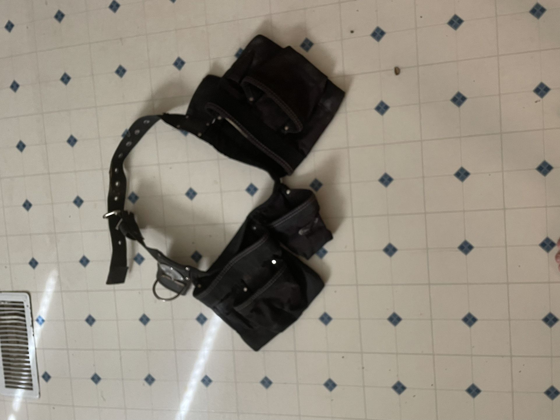 Construction tool belt