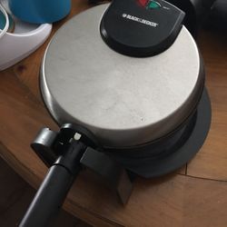 Black And decker Belgian Waffle Maker In Like New Condition 