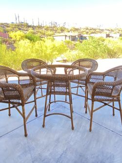 Outdoor wicker