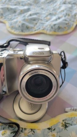 Kodak Digital Camera & accessories W/ Case