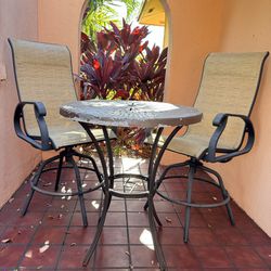 Outdoor Captain Table and Chairs 