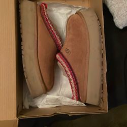 uggs brand new tazz size 5