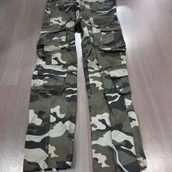 men's cargo pants. Size 30