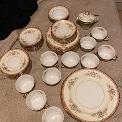 50 Piece Fine China Make An Offer 