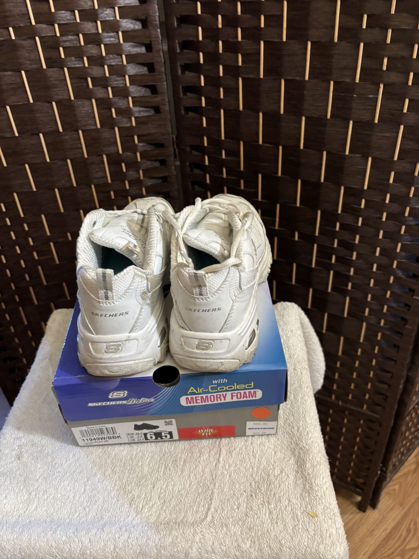 Tennis Shoes