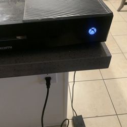XBOX ONE CONSOLE 500GB