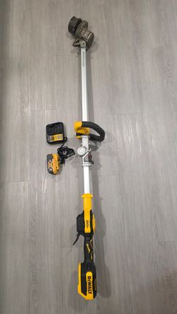 DEWALT 20V MAX 14" Brushless Cordless String Trimmer Kit (with Battery & Charger)