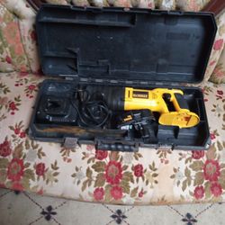 DeWalt Sawsall,1 Battery And 1 Charger, Works Good.