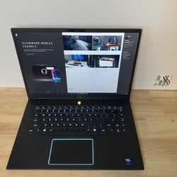 Alienware m16 R2 (Intel Ultra 7 155H, RTX 4070, 32GB DDR5, 1TB SSD)