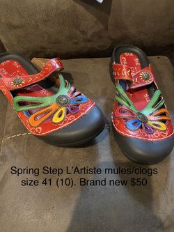 Woman’s Spring Step L’Artiste Mules Size 10