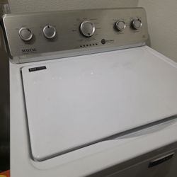 MAYTAG 4.5 cu ft TOP LOAD WASHING MACHINE