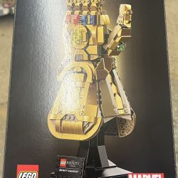 Thanos Gaunlet Lego Set Unopened 