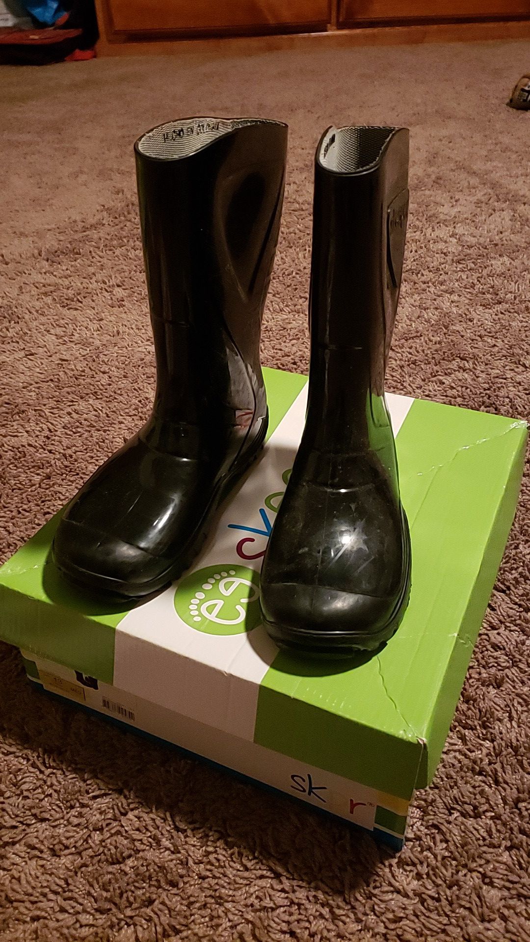 Black size 13 toddler/little kid rain boots