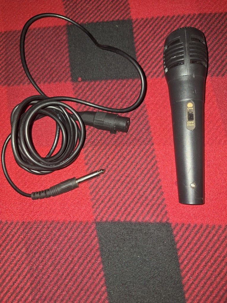 Dynamic Karaoke Microphone With Cord