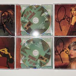 Taylor Swift - The Life Of A Showgirl CDs Signed Insert