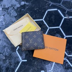 LV WALLET