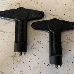 AZEV Center Cap Key