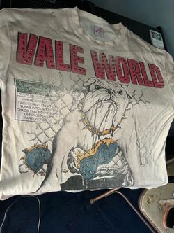 Vale World Graphic Bulldog T-Shirt