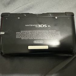 Nintendo 3DS XL – Powers On (Needs Top Screen)