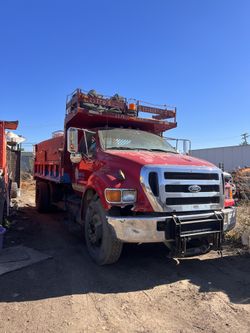 2004 Ford F650