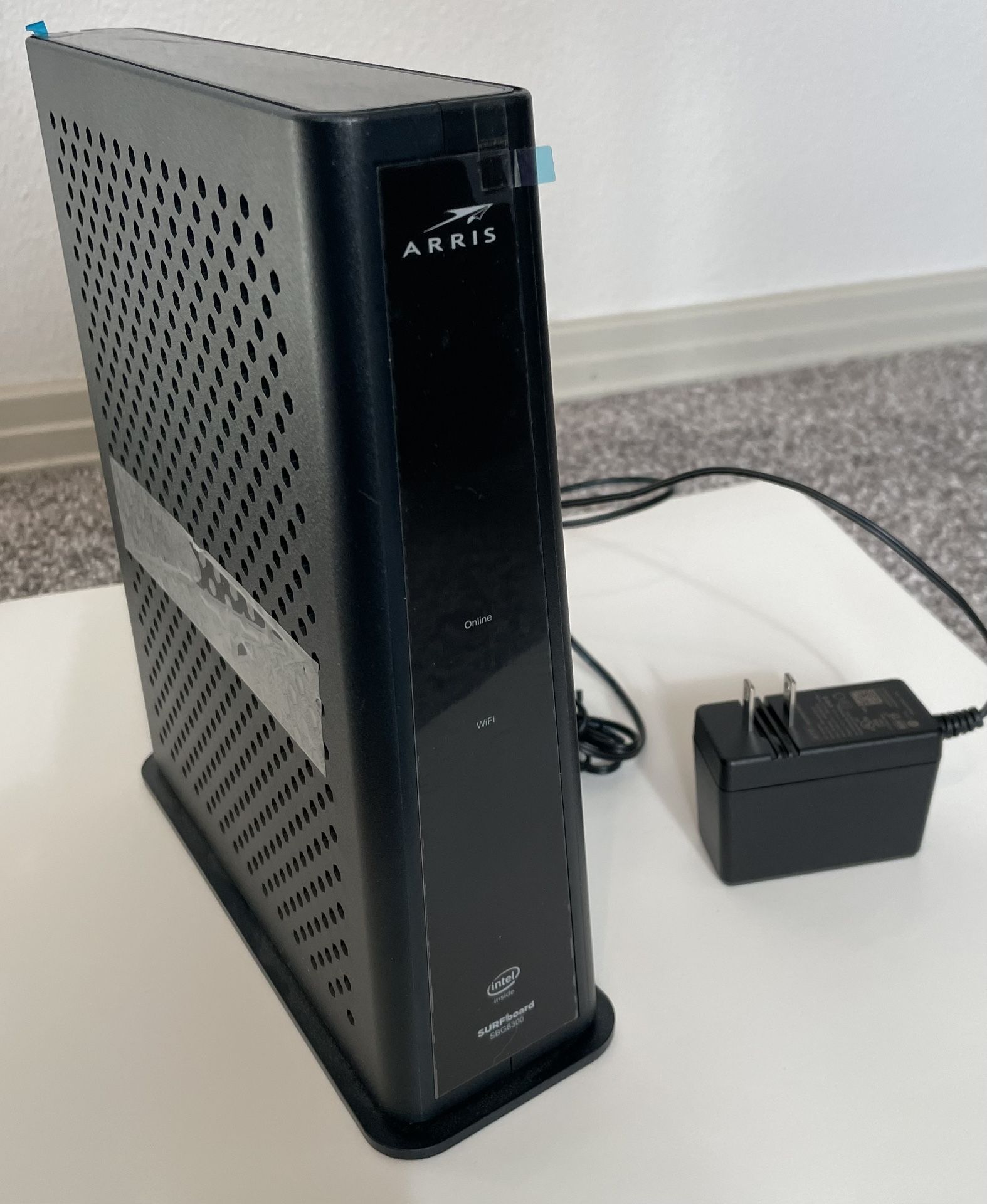 ARRIS (SBG8300) - Cable Modem Router Combo