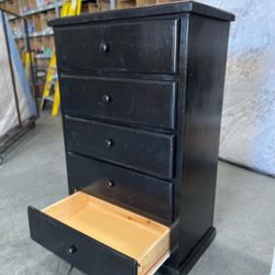 PINEWOOD DRESSER