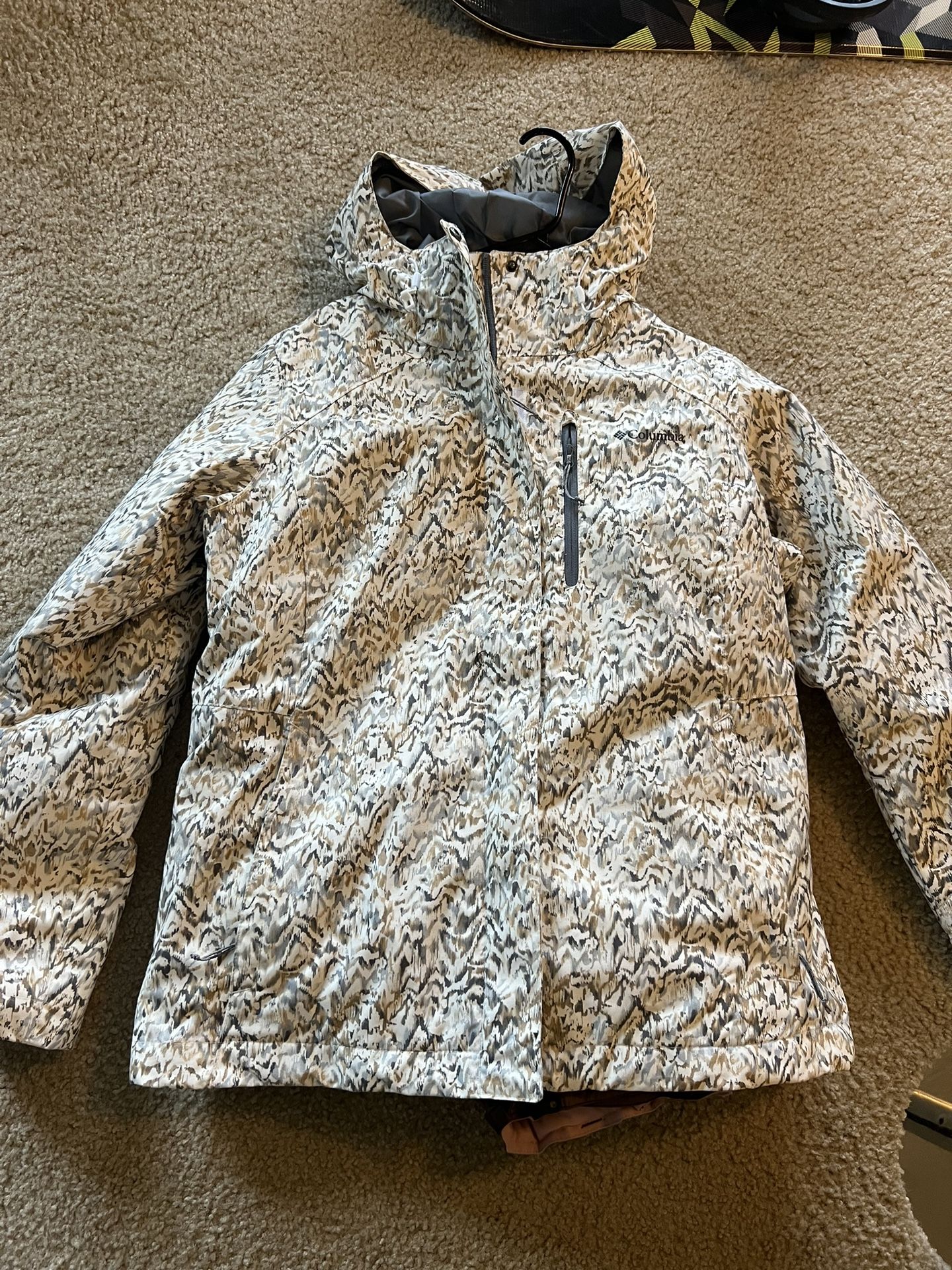 Women’s Columbia Ski/snowboard Jacket