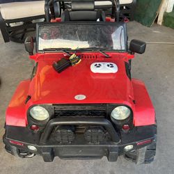 🔴 Kids Ride-On Jeep w/ Charger – Fun & Ready to Roll!