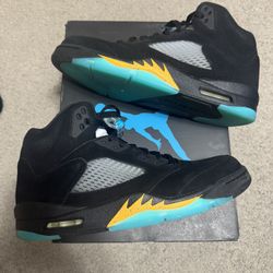 WORN TWICE JORDAN 5 AQUA SIZE 11