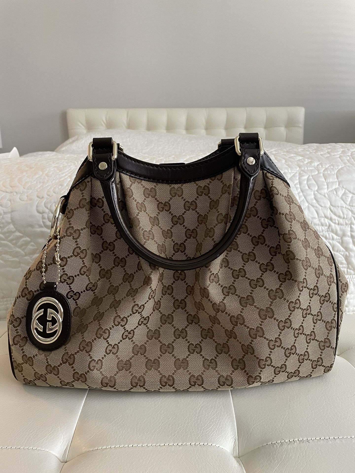 100% Authentic Gucci Tote - Like New