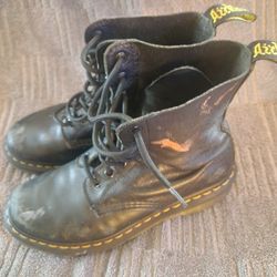Doc Martens Air Wair Size 7