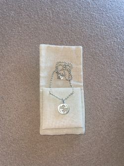 Gucci interlocking G necklace in silver