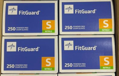 Medline FitGuard Nitrile Exam Gloves Size S – 4 Boxes