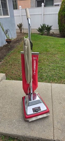 Sanitaire Heavy Duty Commercial Upright Vacuum