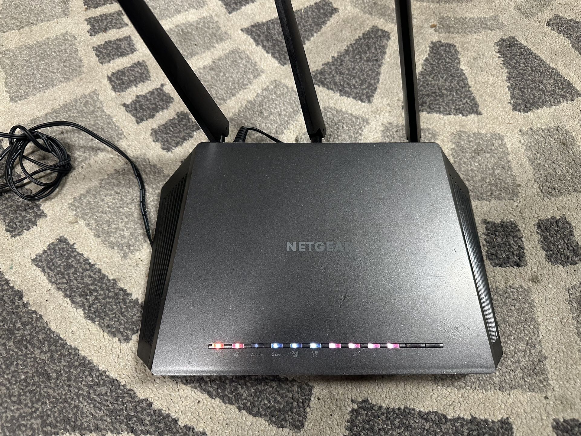 NETGEAR Nighthawk AC1750 Smart WiFi Router (R6700)