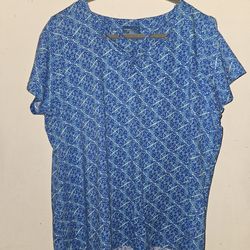Womens shirt size XL