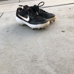 Nike Alpha Huarache Elite 2 Metal Baseball Cleats