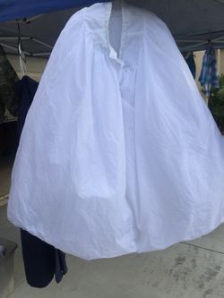 Crinoline white/ size 14/ used 1x for wedding dress