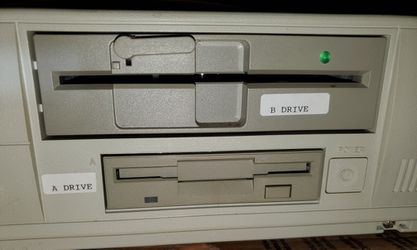 Vintage Computer Thumbnail