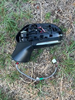 2019-2023 Toyota Camry Left Driver Side Mirror OEM BSM NO COVER With Blindspot