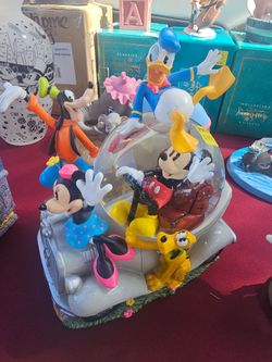 Walt disney 75th anniversary snow globe