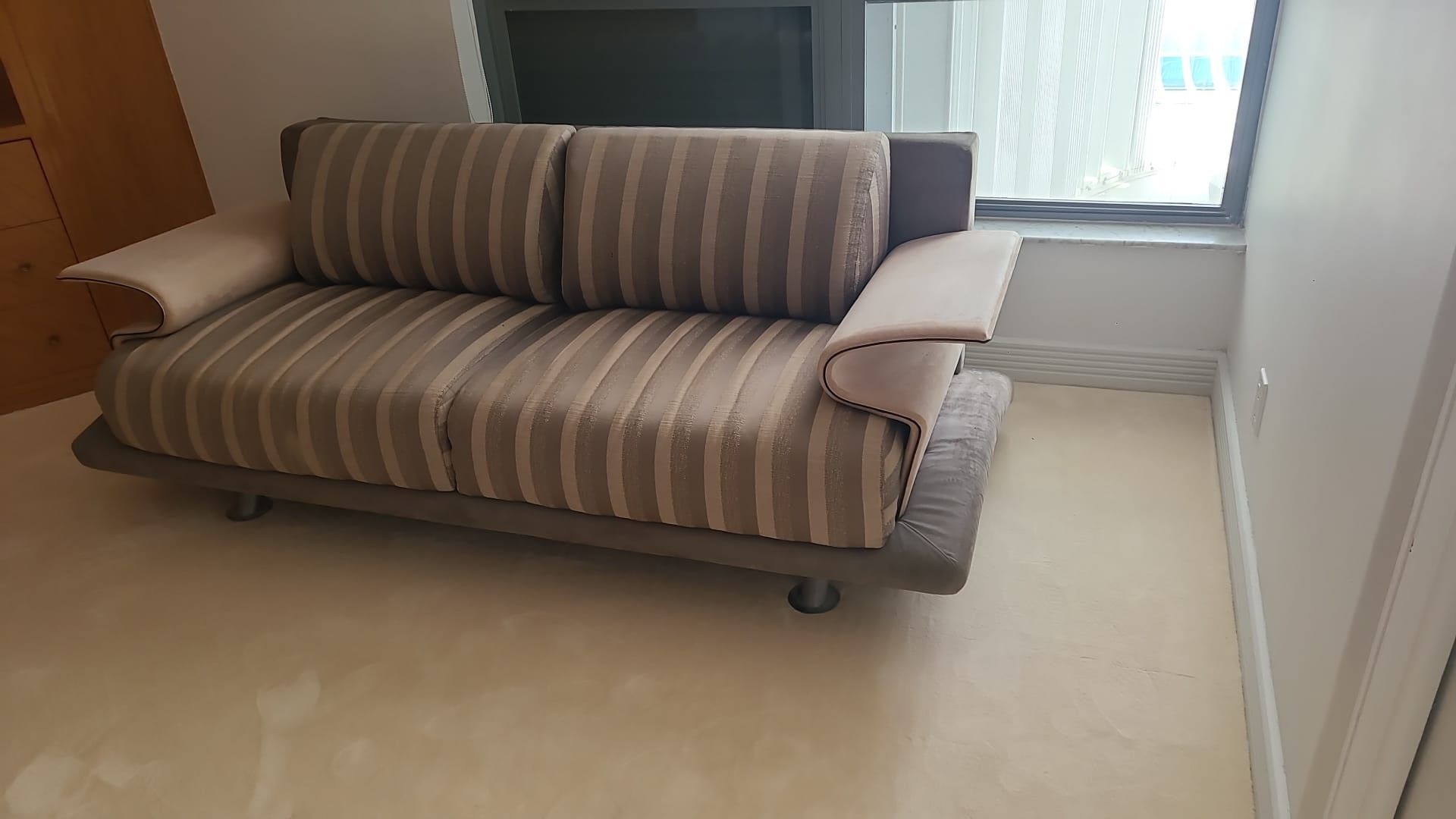 Beautiful Unique High End Living Room Sofa 